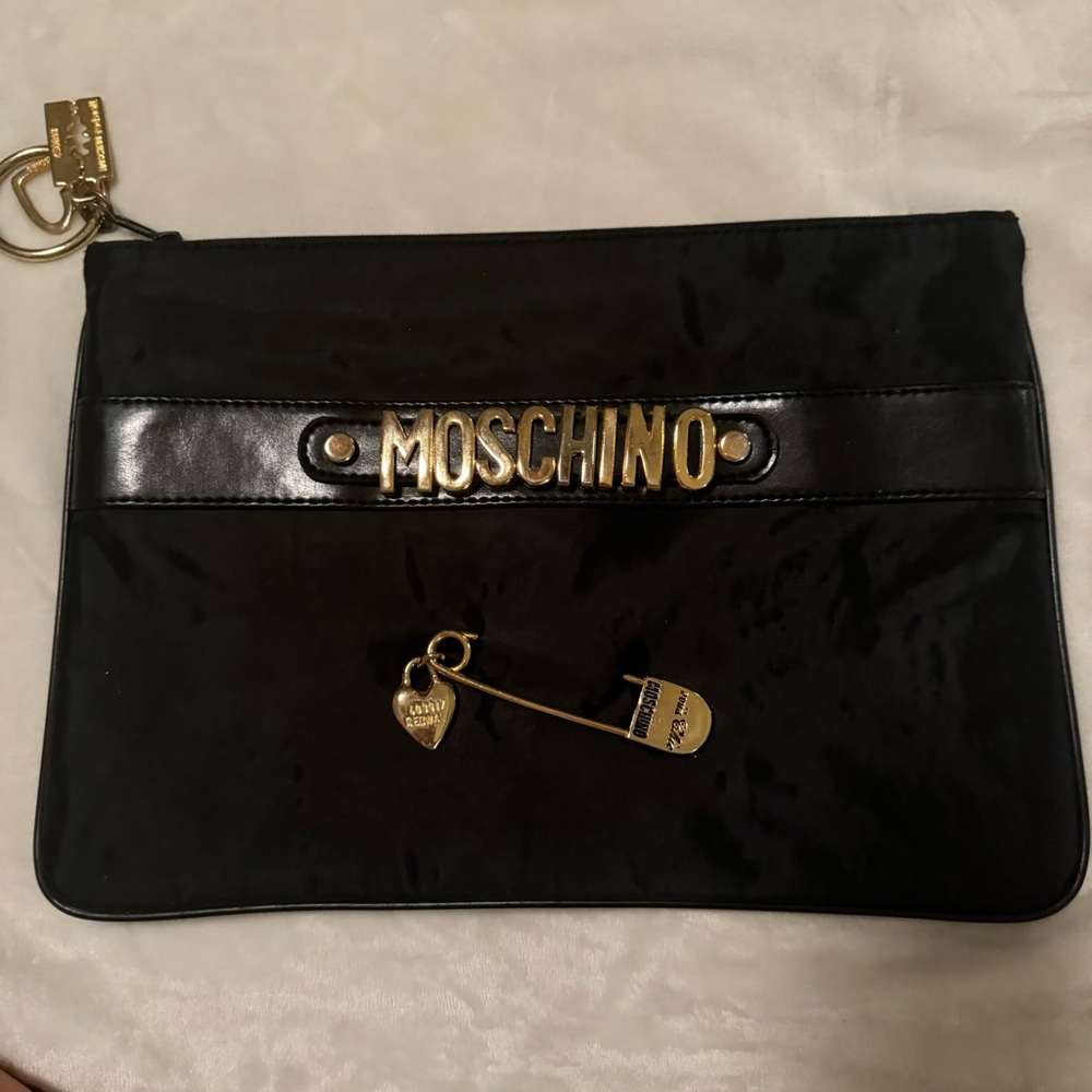 MOSCHINO ZIP POUCH